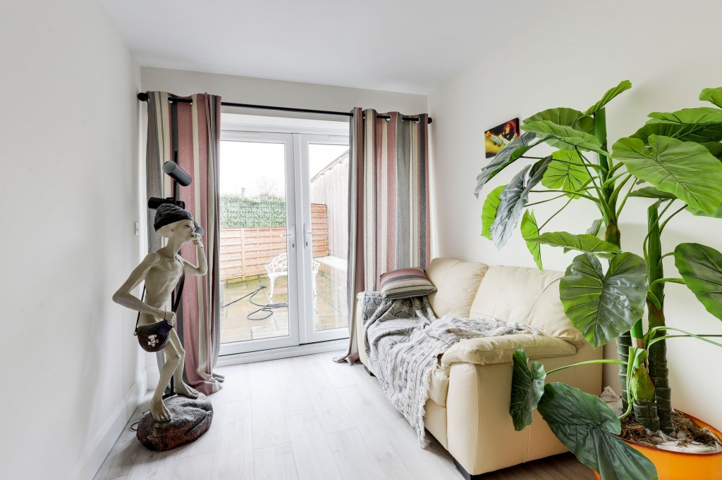 Broadway East, Carlton, NG4