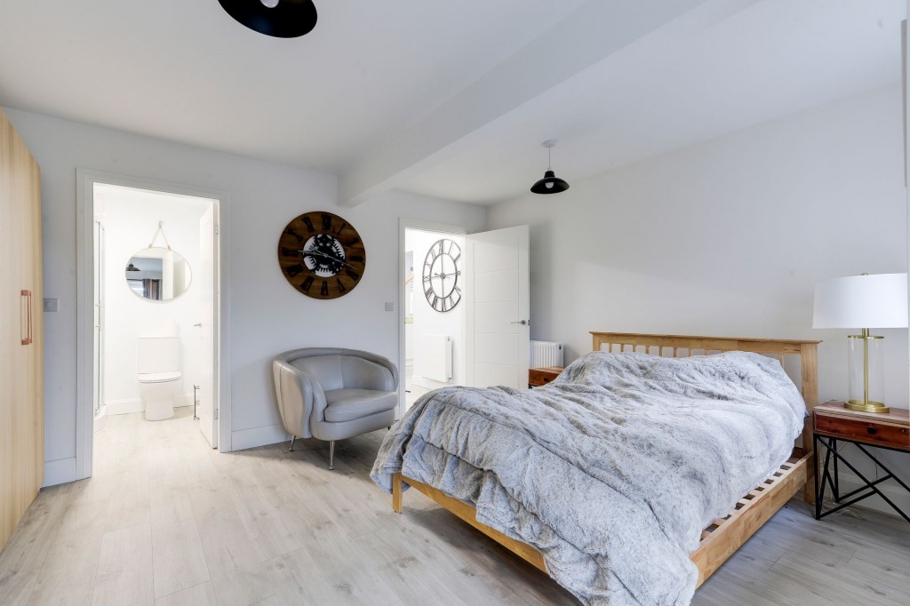 Broadway East, Carlton, NG4