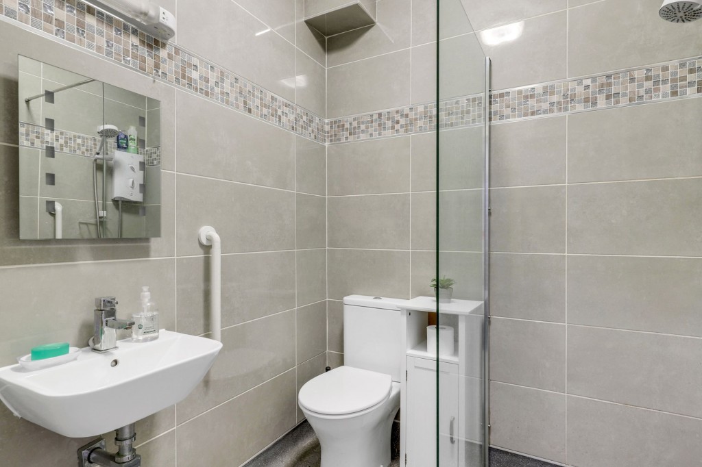 Station Terrace, Hucknall, NG15