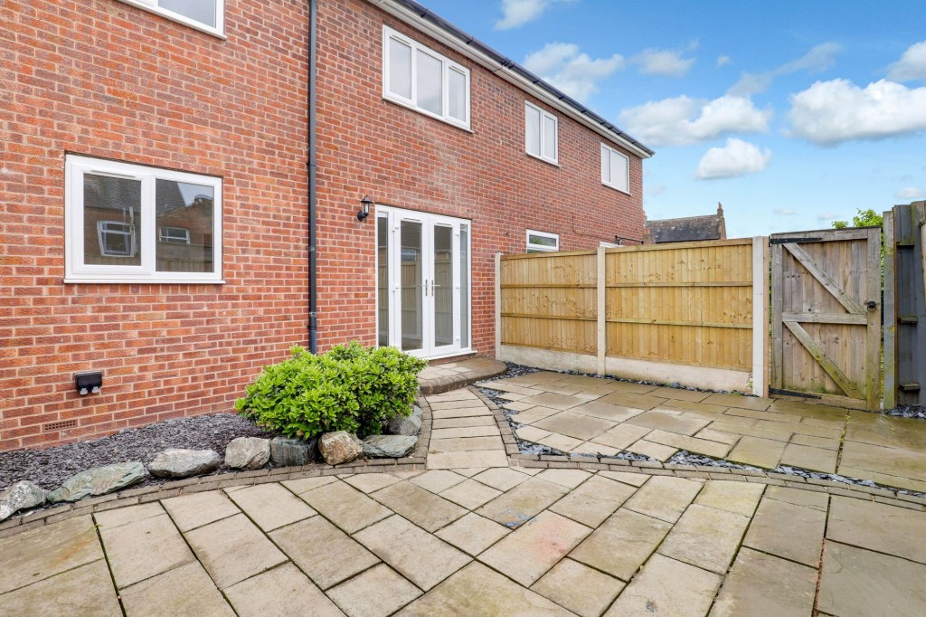 Bond Street, Arnold, NG5