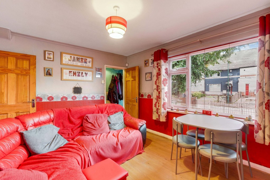 Longford Crescent, Nottingham, NG6