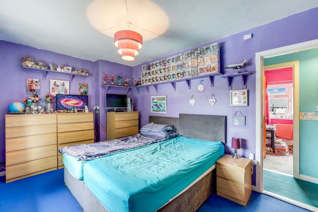 Longford Crescent, Nottingham, NG6