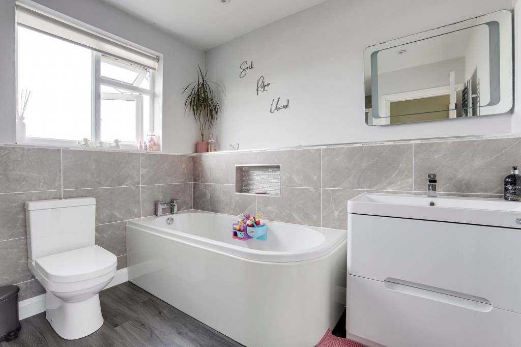 Walsingham Road, Woodthorpe, NG5
