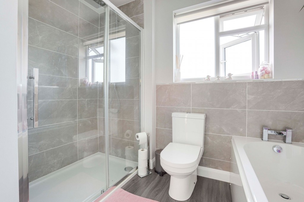 Walsingham Road, Woodthorpe, NG5