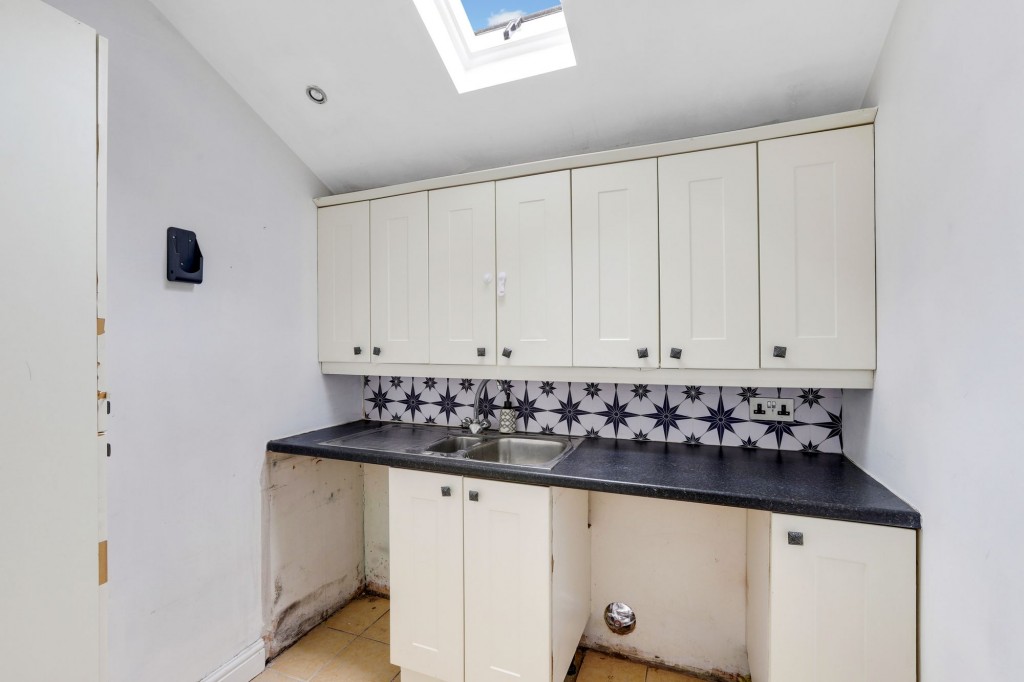 Montague Road, Hucknall, NG15