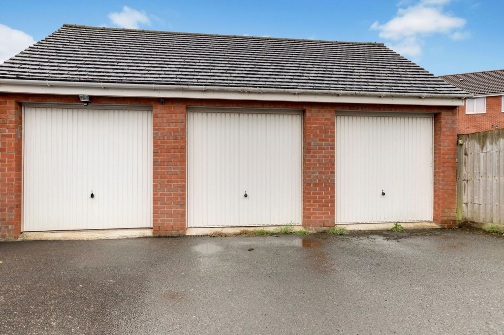 Bluebell Wood Lane, Clipstone Village, NG21