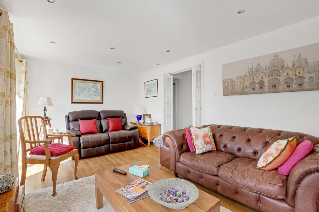 Blackrod Close, Toton, NG9