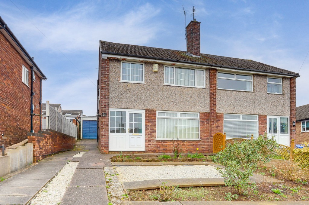 St. Patricks Road, Hucknall, NG15