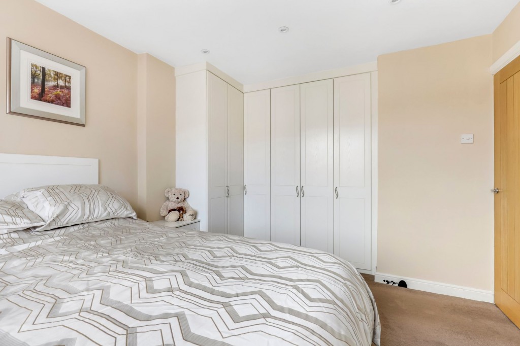 Angela Close, Arnold, NG5