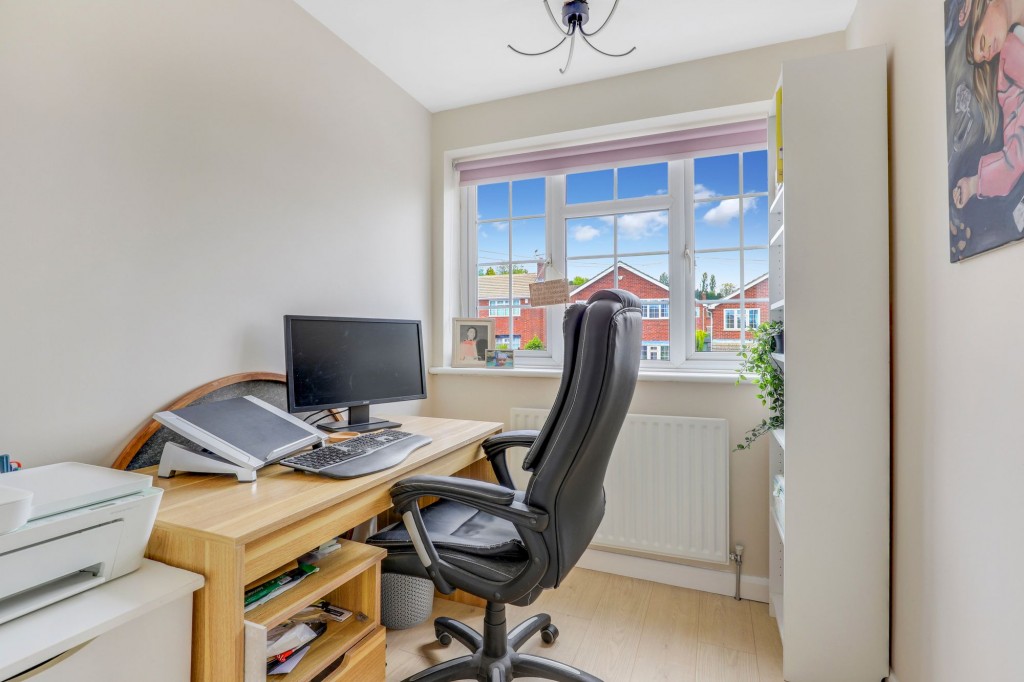 Angela Close, Arnold, NG5