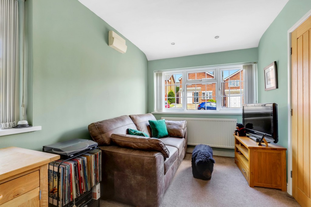 Angela Close, Arnold, NG5