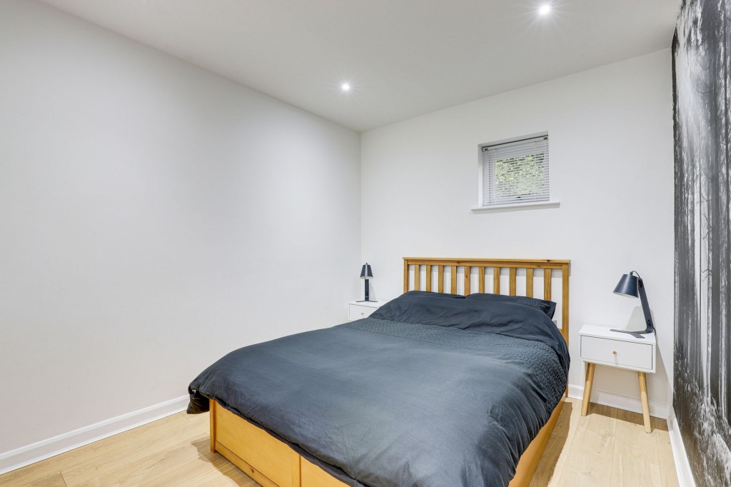 St. Helens Grove, Burton Joyce, NG14
