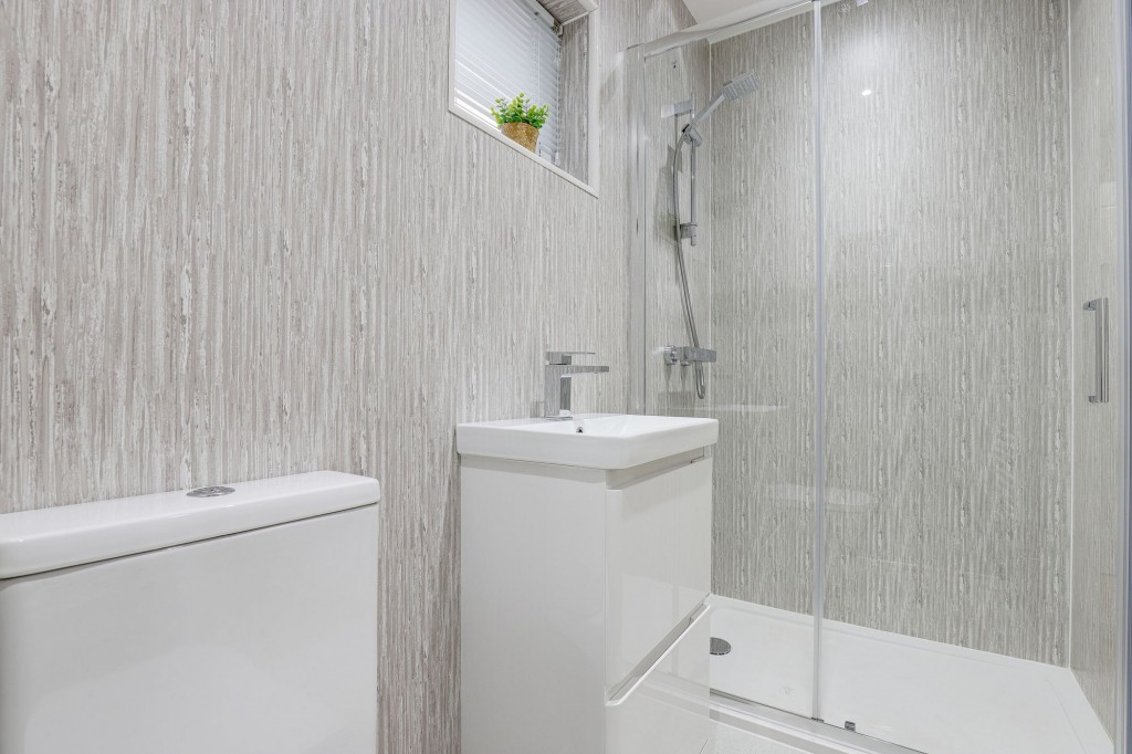 St. Helens Grove, Burton Joyce, NG14