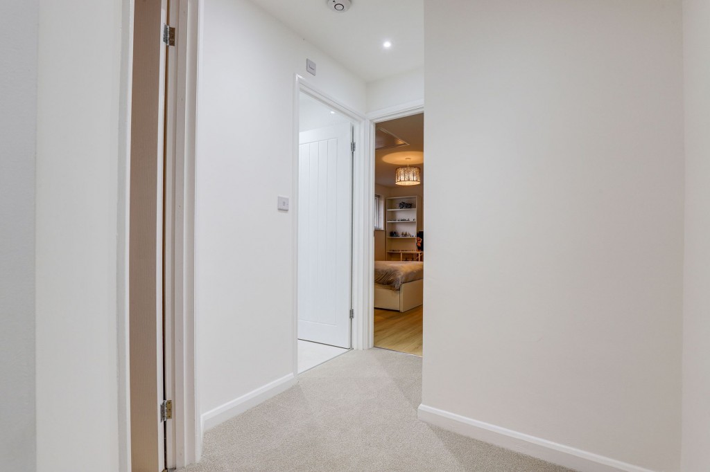 St. Helens Grove, Burton Joyce, NG14