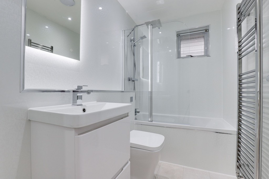 St. Helens Grove, Burton Joyce, NG14