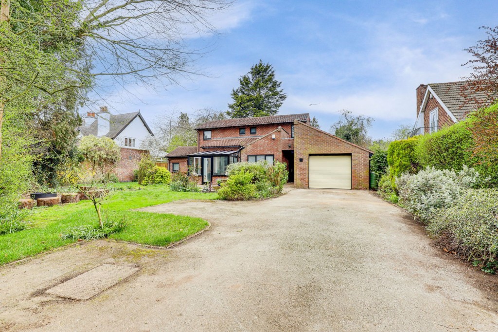 St. Helens Grove, Burton Joyce, NG14