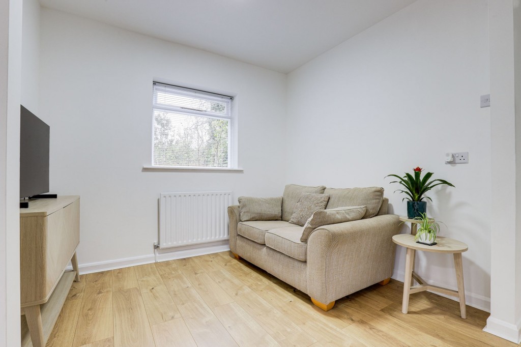 St. Helens Grove, Burton Joyce, NG14