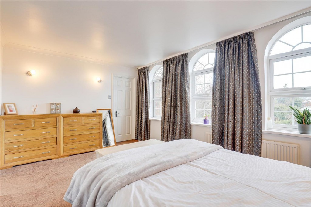 Larch Close, Arnold, NG5