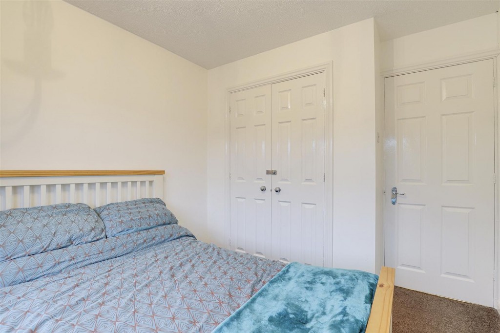 Larch Close, Arnold, NG5