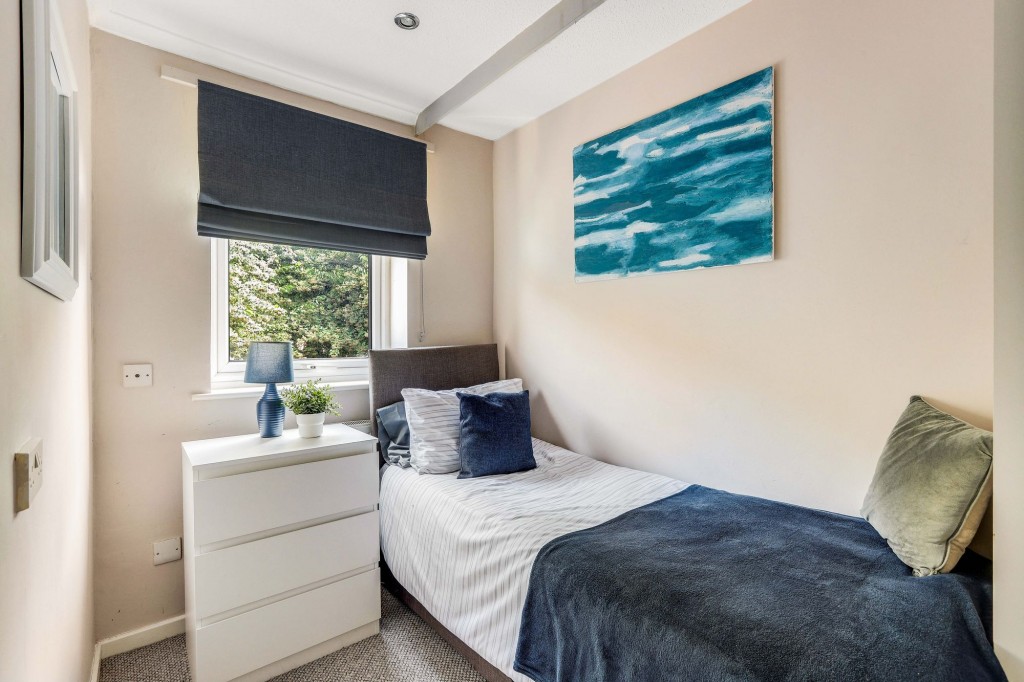 Corsham Gardens, Nottingham, NG3