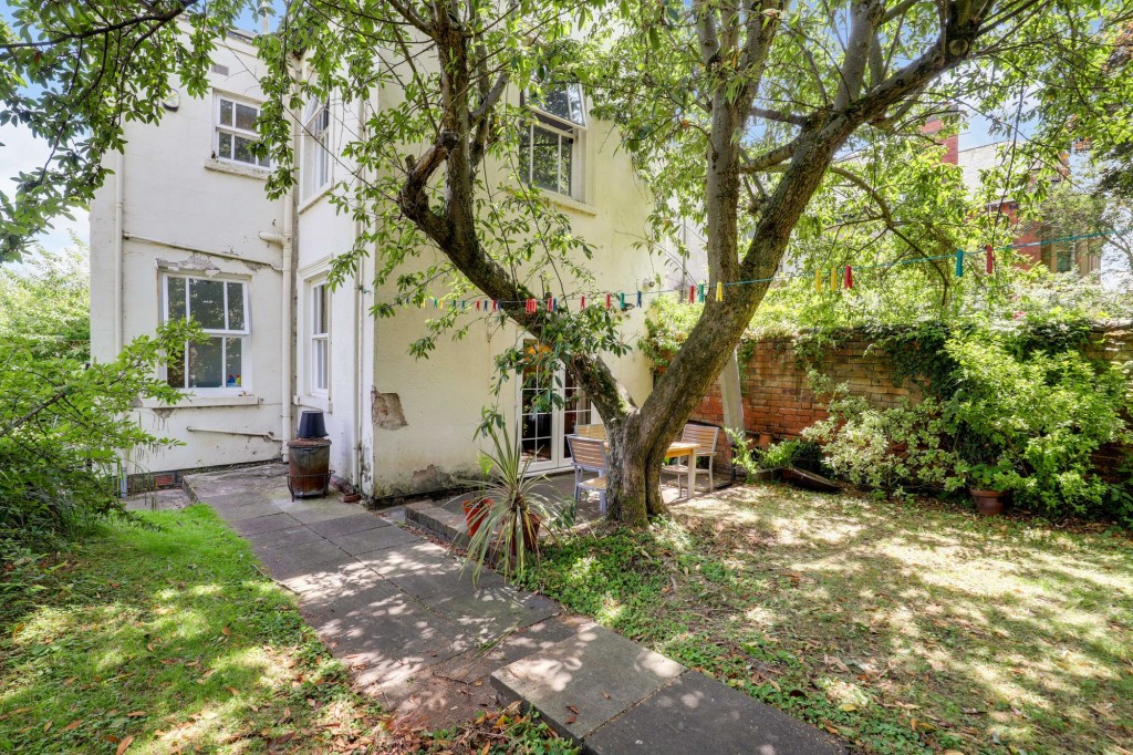 Elm Avenue, Nottingham, NG3