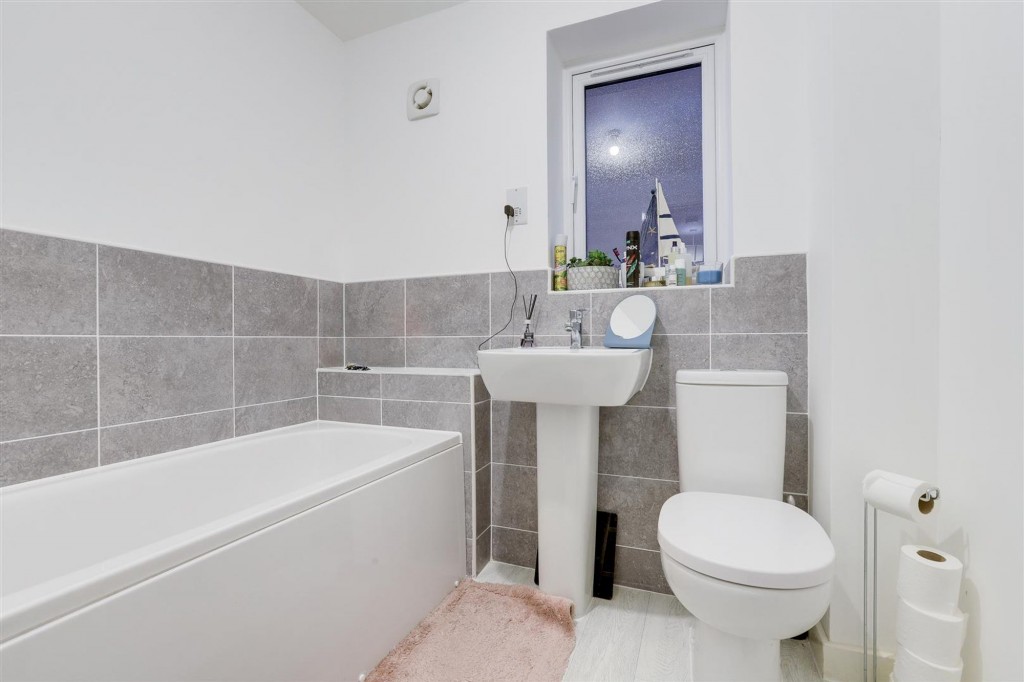 Flying Bedstead Way, Hucknall, NG15