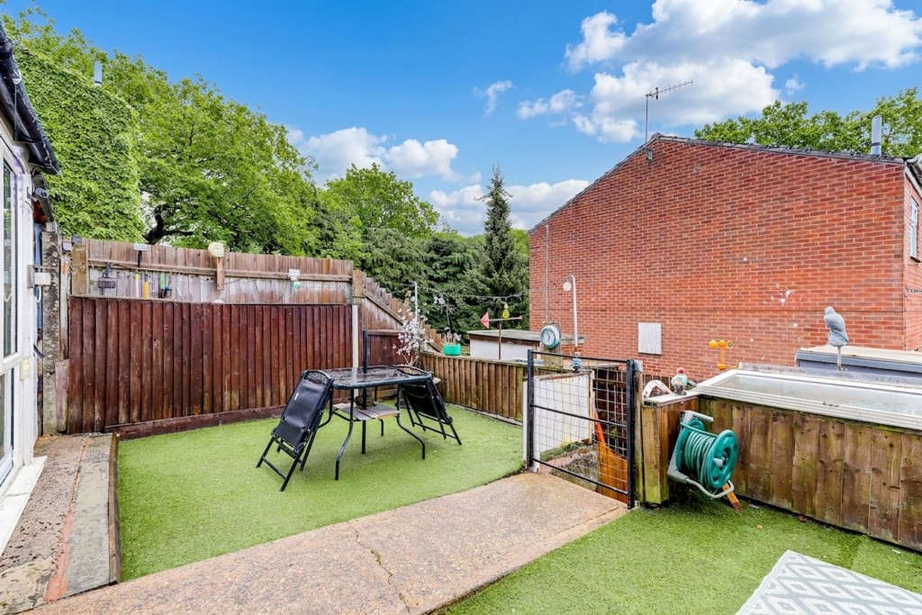 Augustine Gardens, Nottingham, NG5