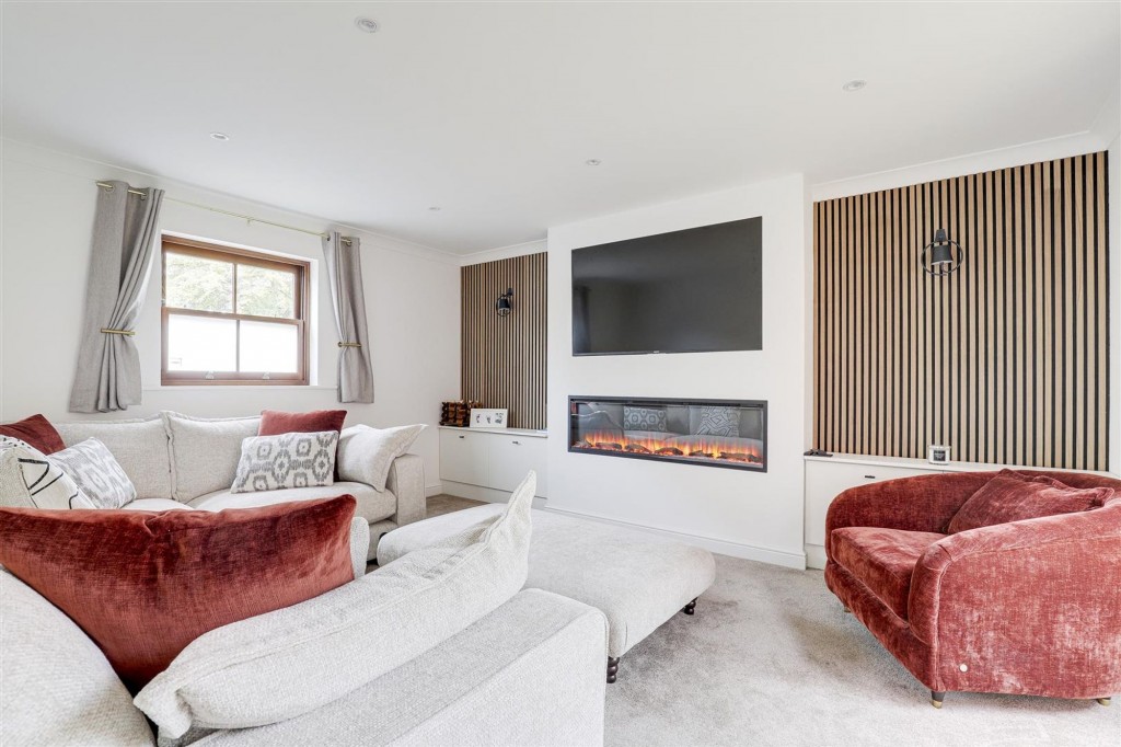 Manor House Close, Wilford, NG11