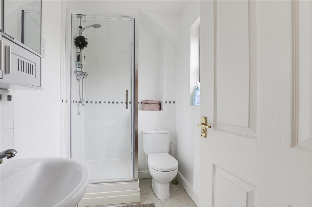 Manor House Close, Wilford, NG11