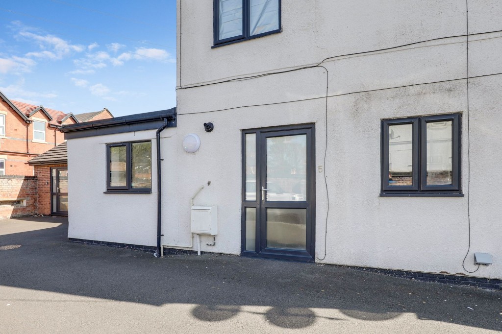 Basford Road, Millers Mews, NG6