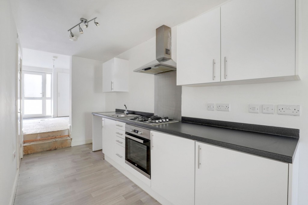 Basford Road, Millers Mews, NG6