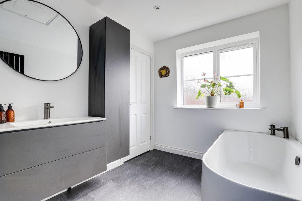 Bradstone Drive, Mapperley, NG3