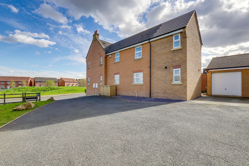 Bradstone Drive, Mapperley, NG3