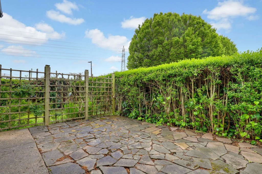 Canal Side, Beeston, NG9