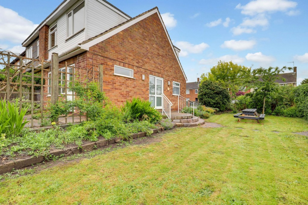 Canal Side, Beeston, NG9