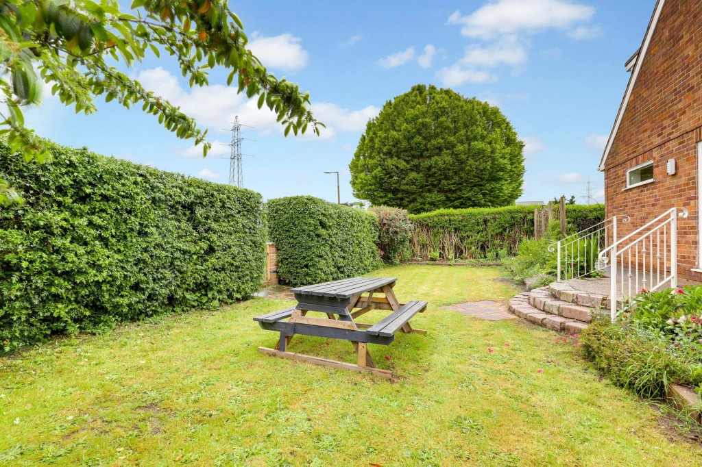 Canal Side, Beeston, NG9