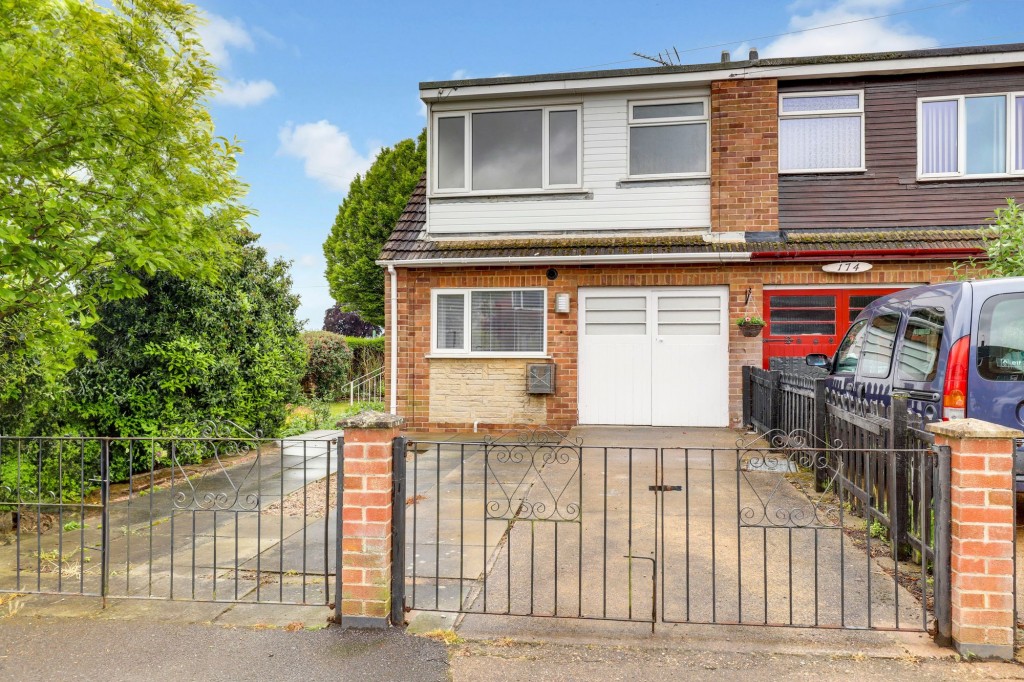 Canal Side, Beeston, NG9