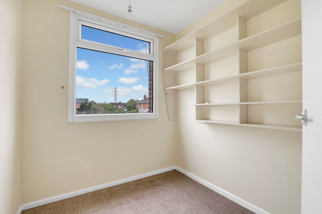 Canal Side, Beeston, NG9