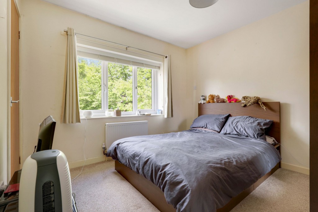 Newcastle Farm Drive, Nottingham, NG8