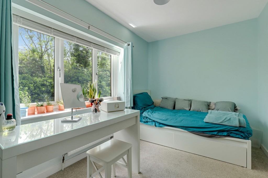 Newcastle Farm Drive, Nottingham, NG8