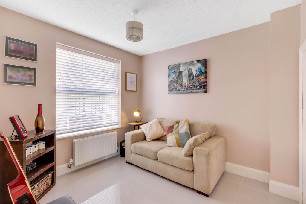 Chelwood Drive, Nottingham, NG3
