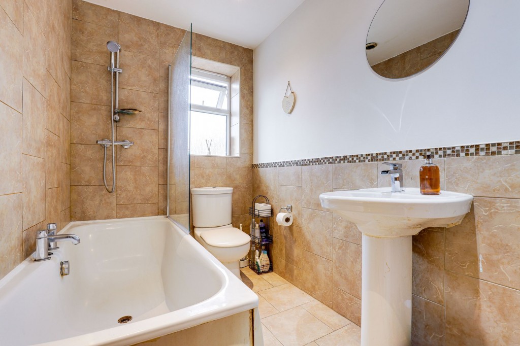 Broomhill Road, Nottingham, NG6