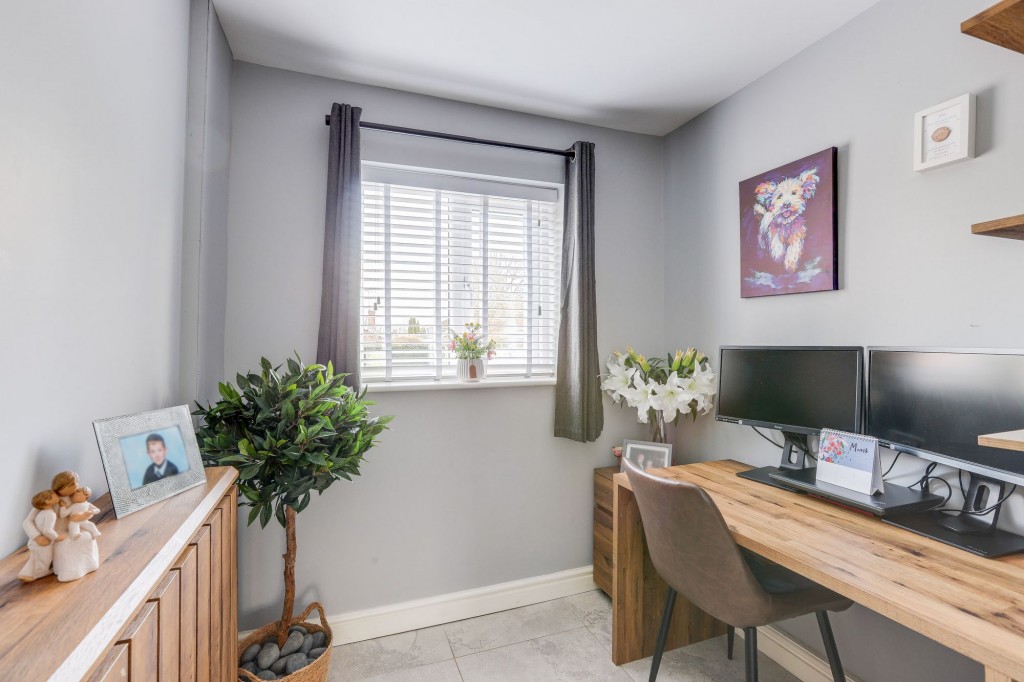 Park Avenue, Hucknall, NG15