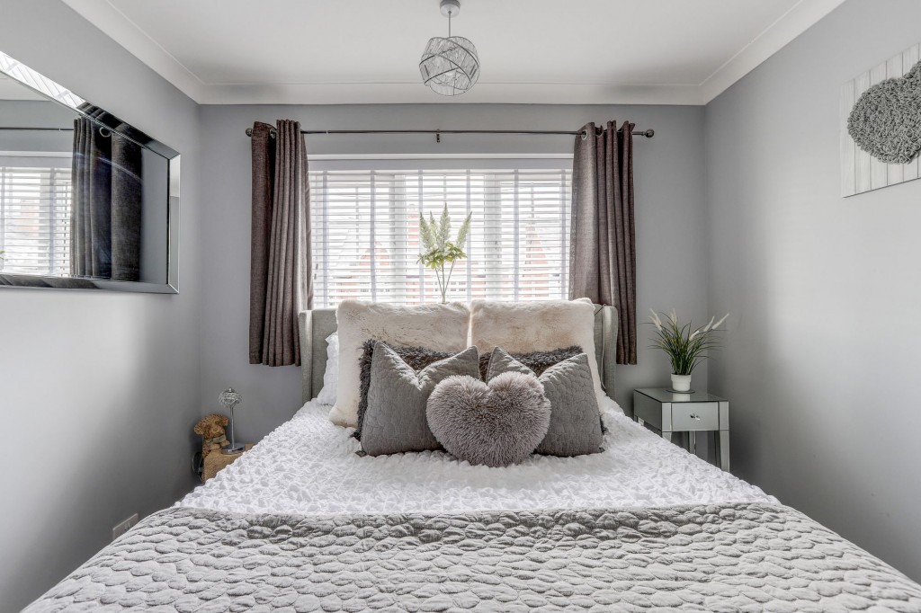 Park Avenue, Hucknall, NG15