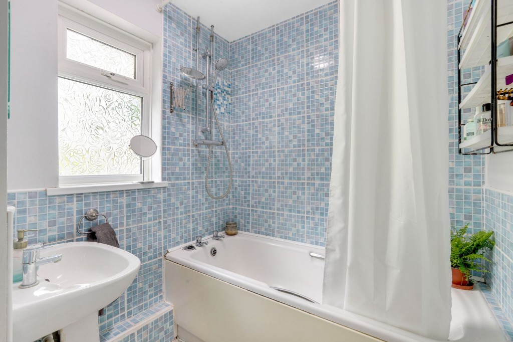 Hillside Crescent, Beeston, NG9
