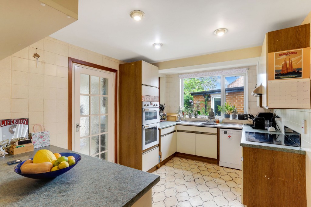 Hillside Crescent, Beeston, NG9
