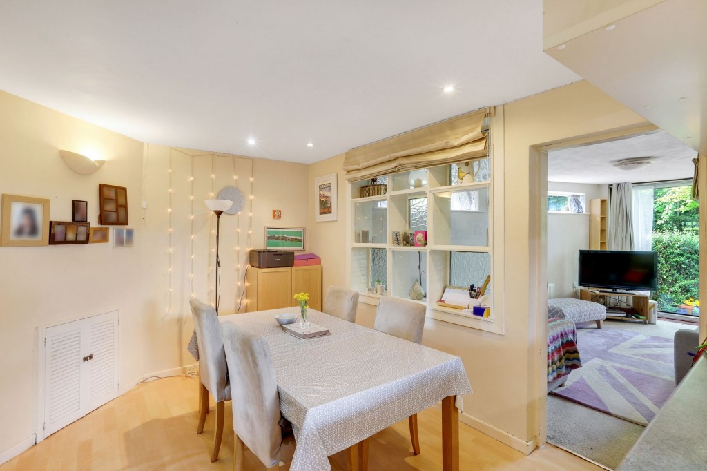 Hillside Crescent, Beeston, NG9