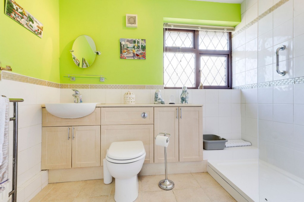 Darlton Drive, Arnold, NG5