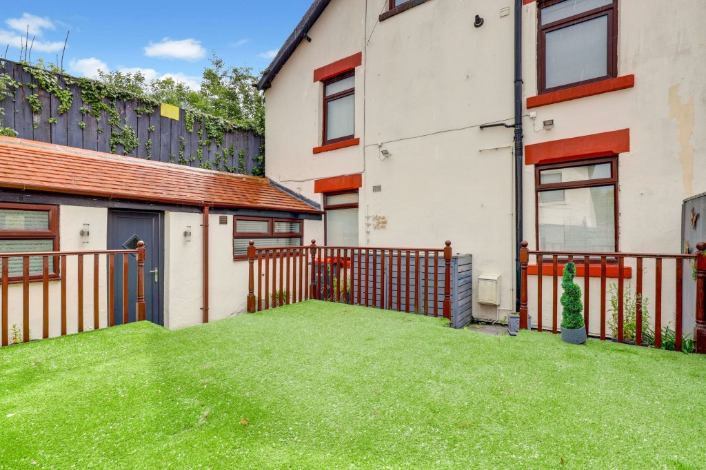 Spring Street, Hucknall, NG15