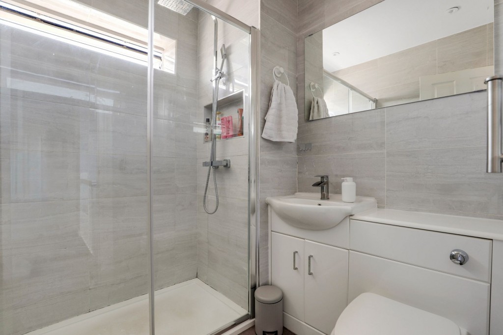 Elstree Drive, Nottingham, NG8
